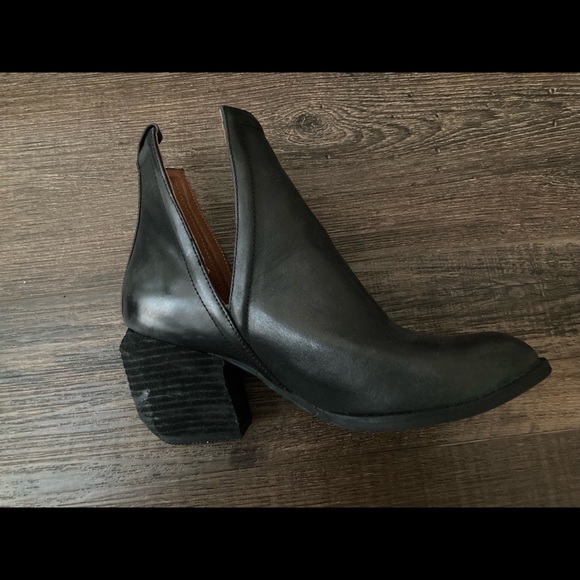 Jeffery Campbells Boots - Picture 3 of 5